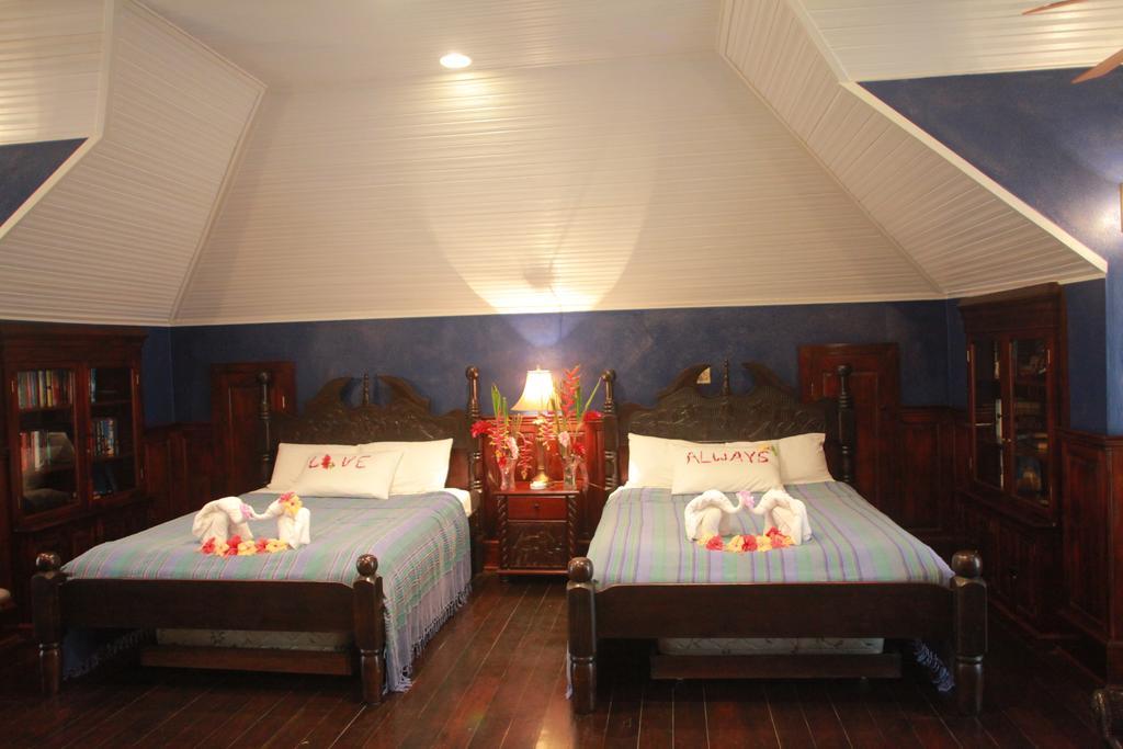 Mahogany Hall Luxury Boutique Resort San Ignacio Exterior photo